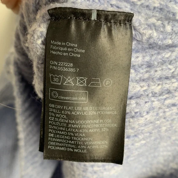 Sweater with wool oversized XS in sky blue - Picture 2 of 2